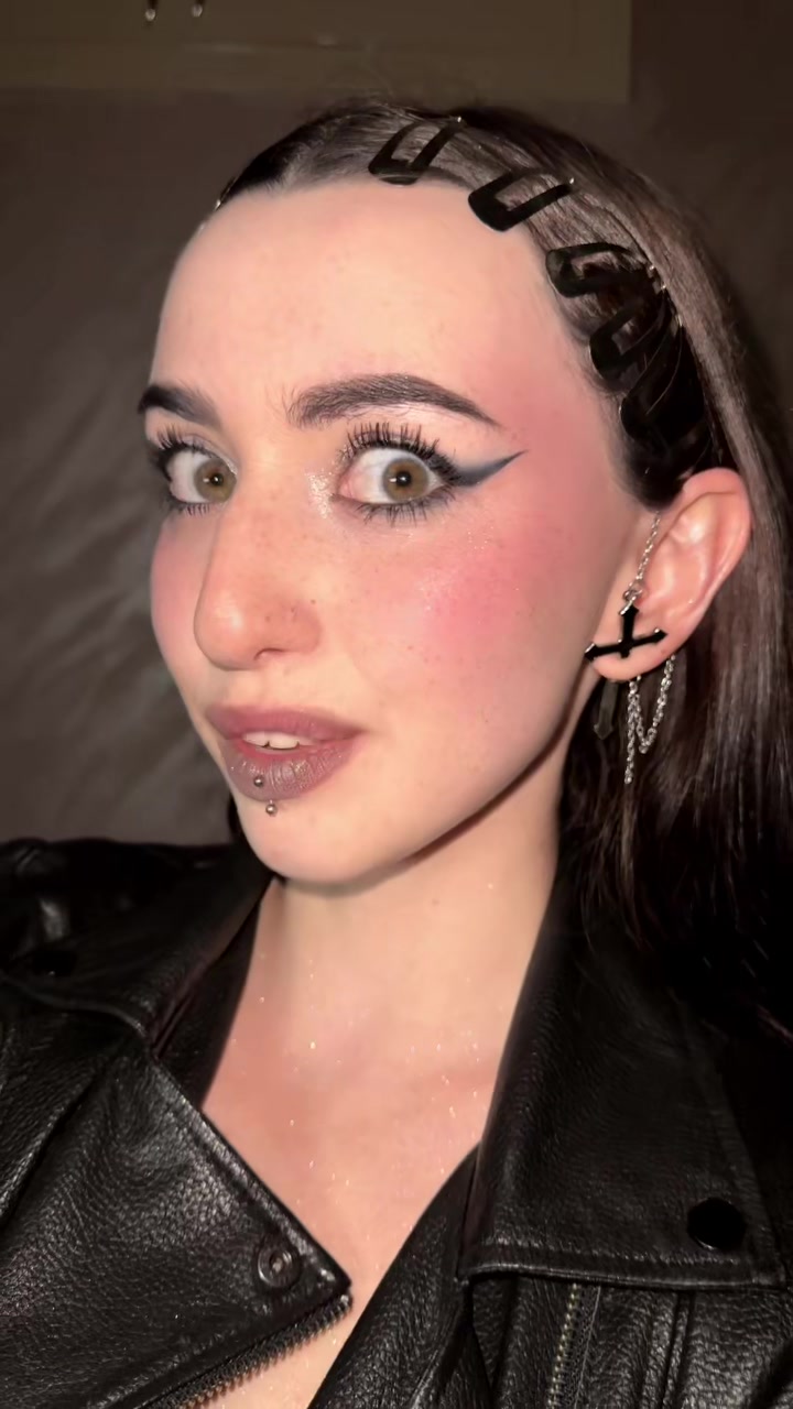 @freakiiielf