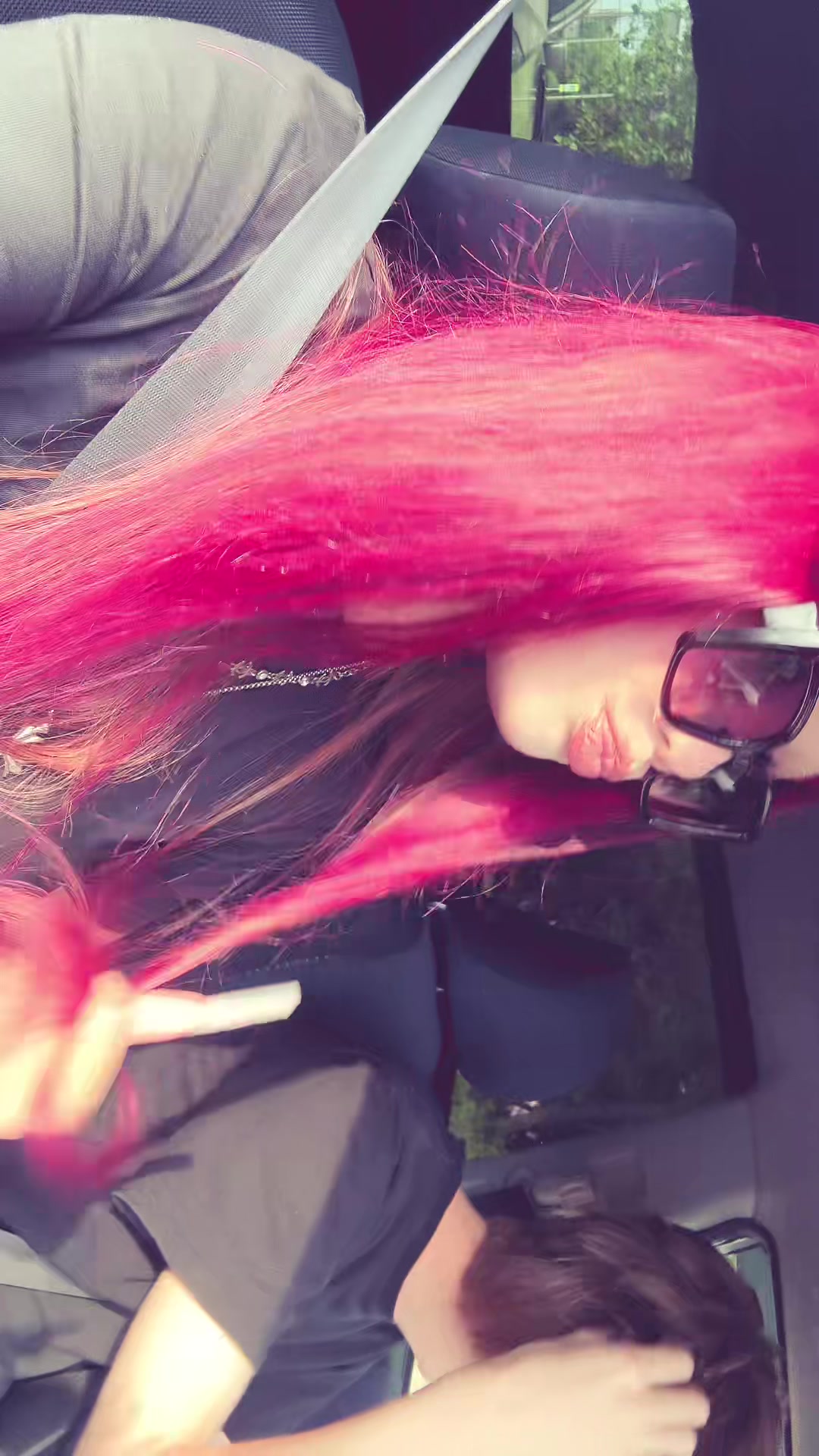 @why¿doesn’tthisbitchloveme<3