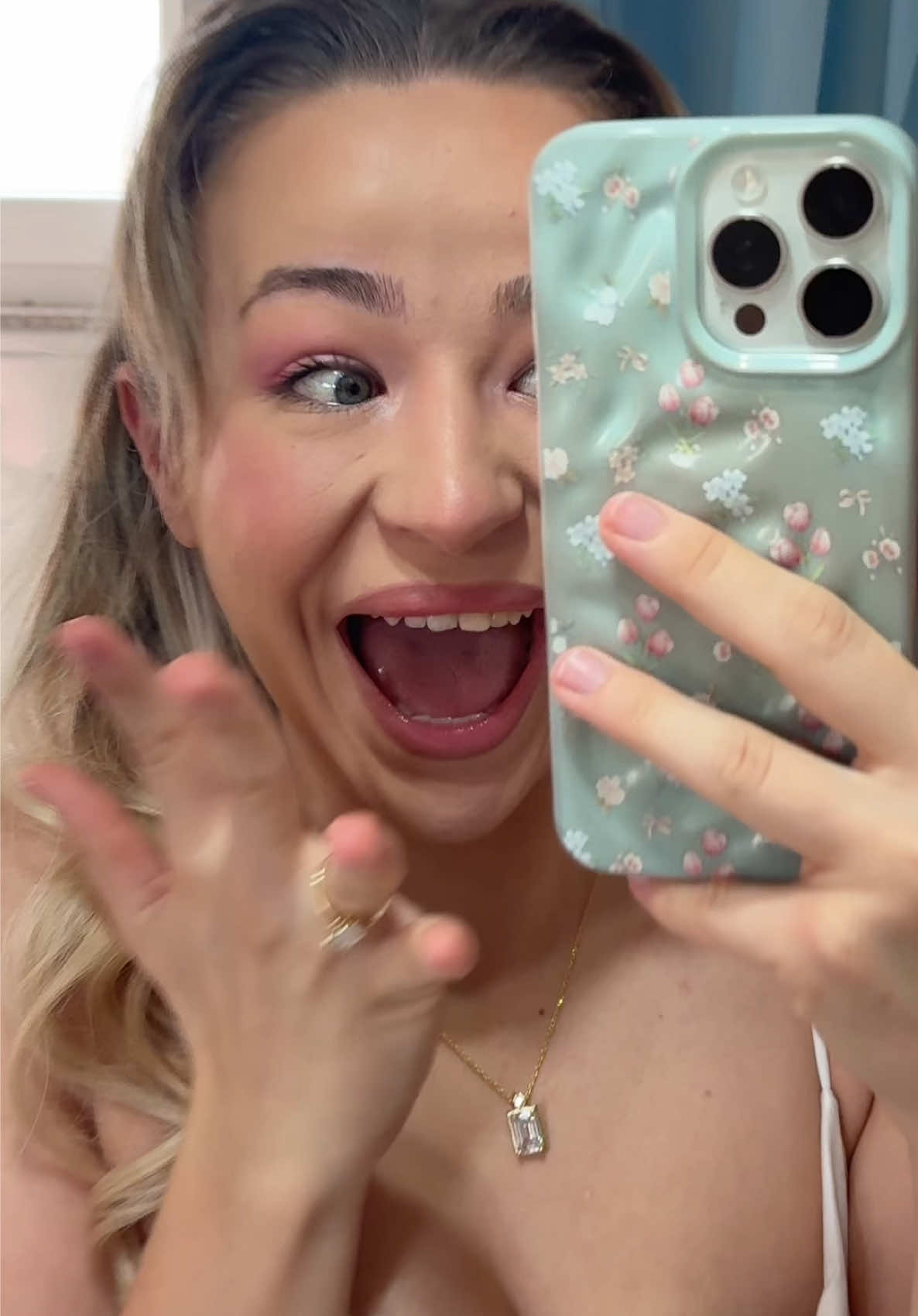 @Amiraa