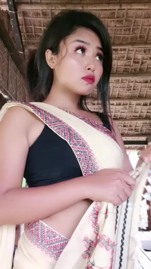 @Pari Parineeta Mili7