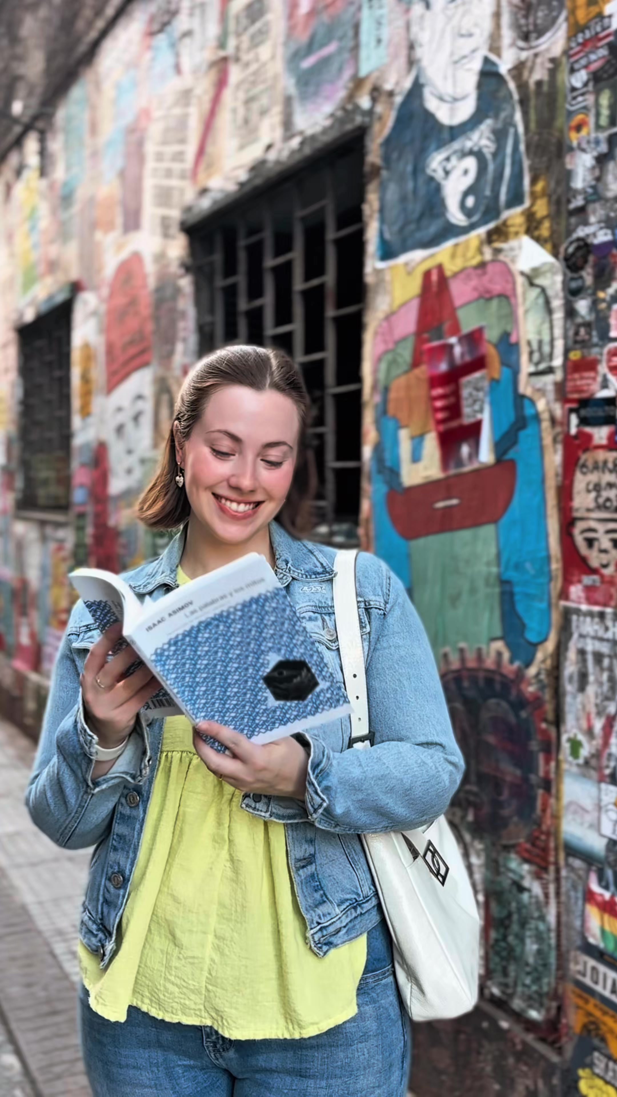 @Caterina Radzich || Booktok