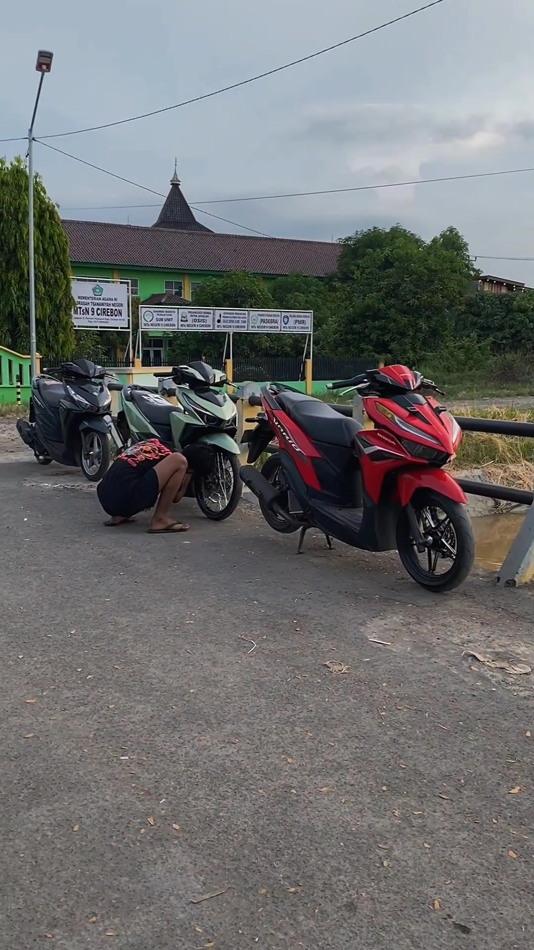 @Devar Trauma Kenal Wanita.