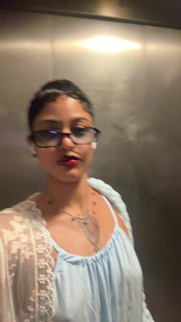 @jokesandgiggles25