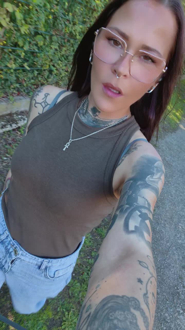 @QueenOfLjubav𓋹🐝UllaMinati🐝