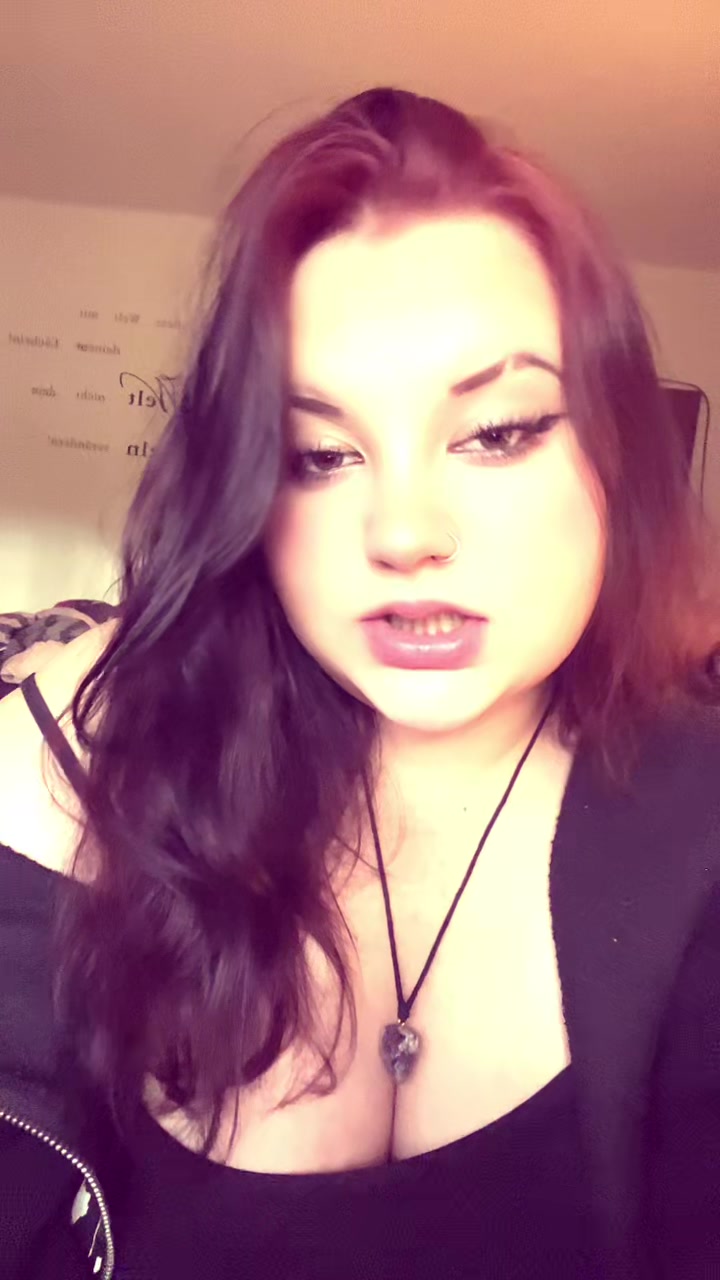 @𝐃𝐚𝐢𝐬𝐲 🥀
