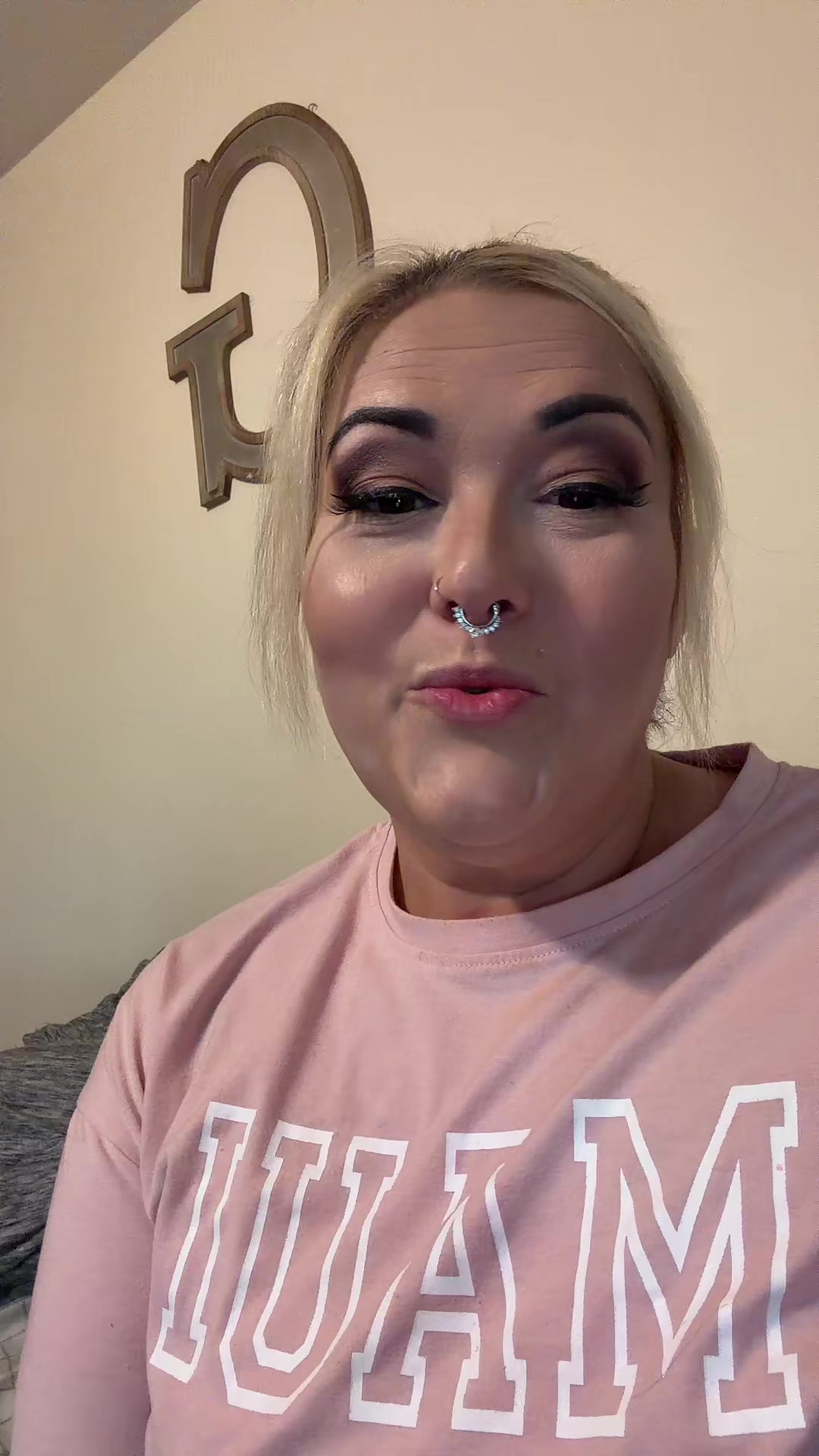 @XoxoBritt