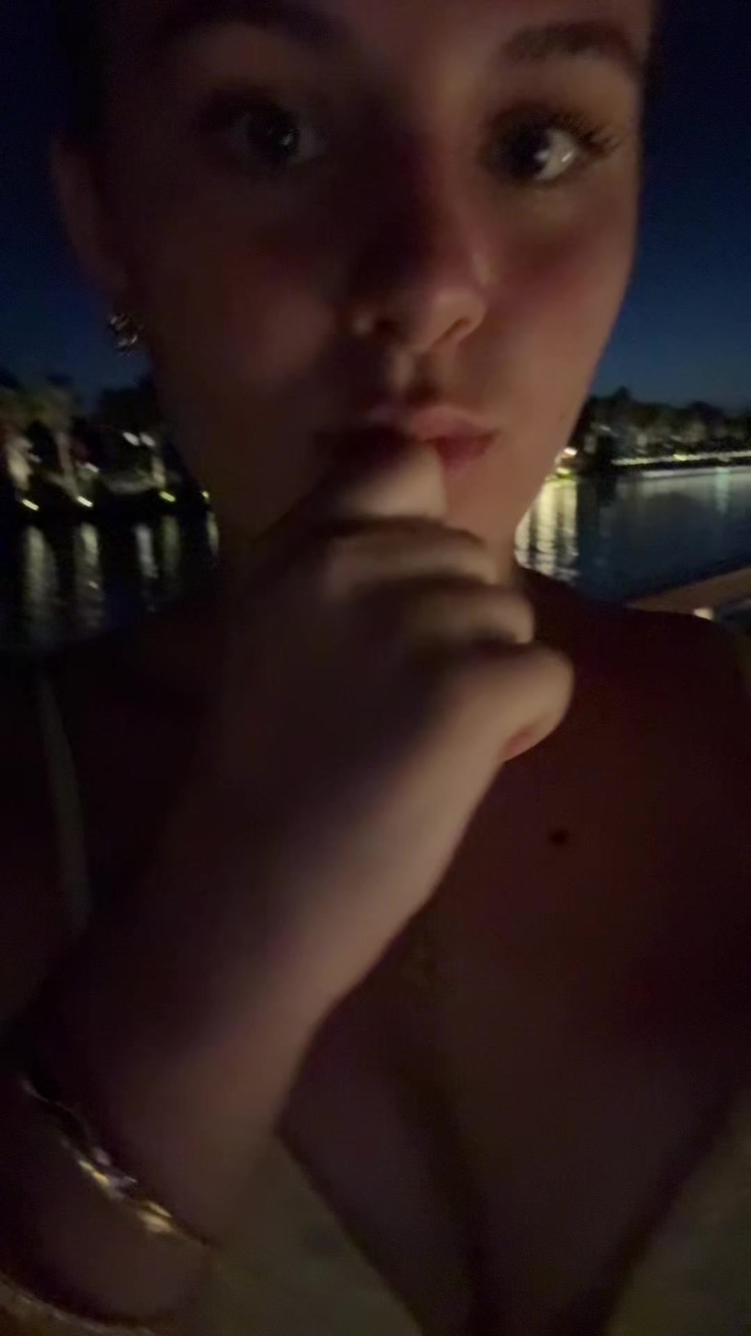 @sadneyya
