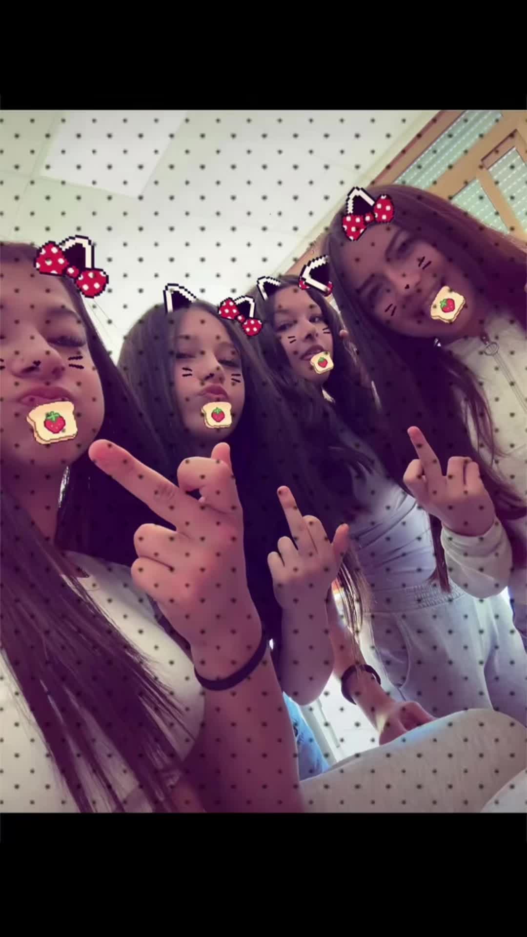 @eleonorax2222