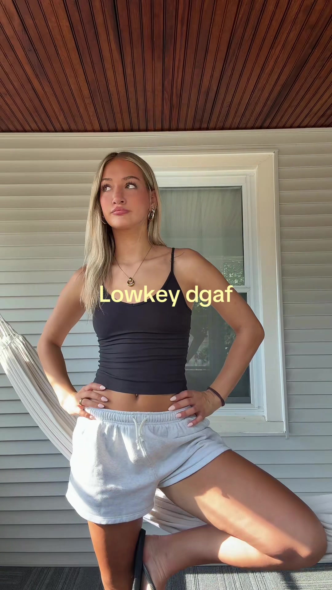 @caitlynnavery