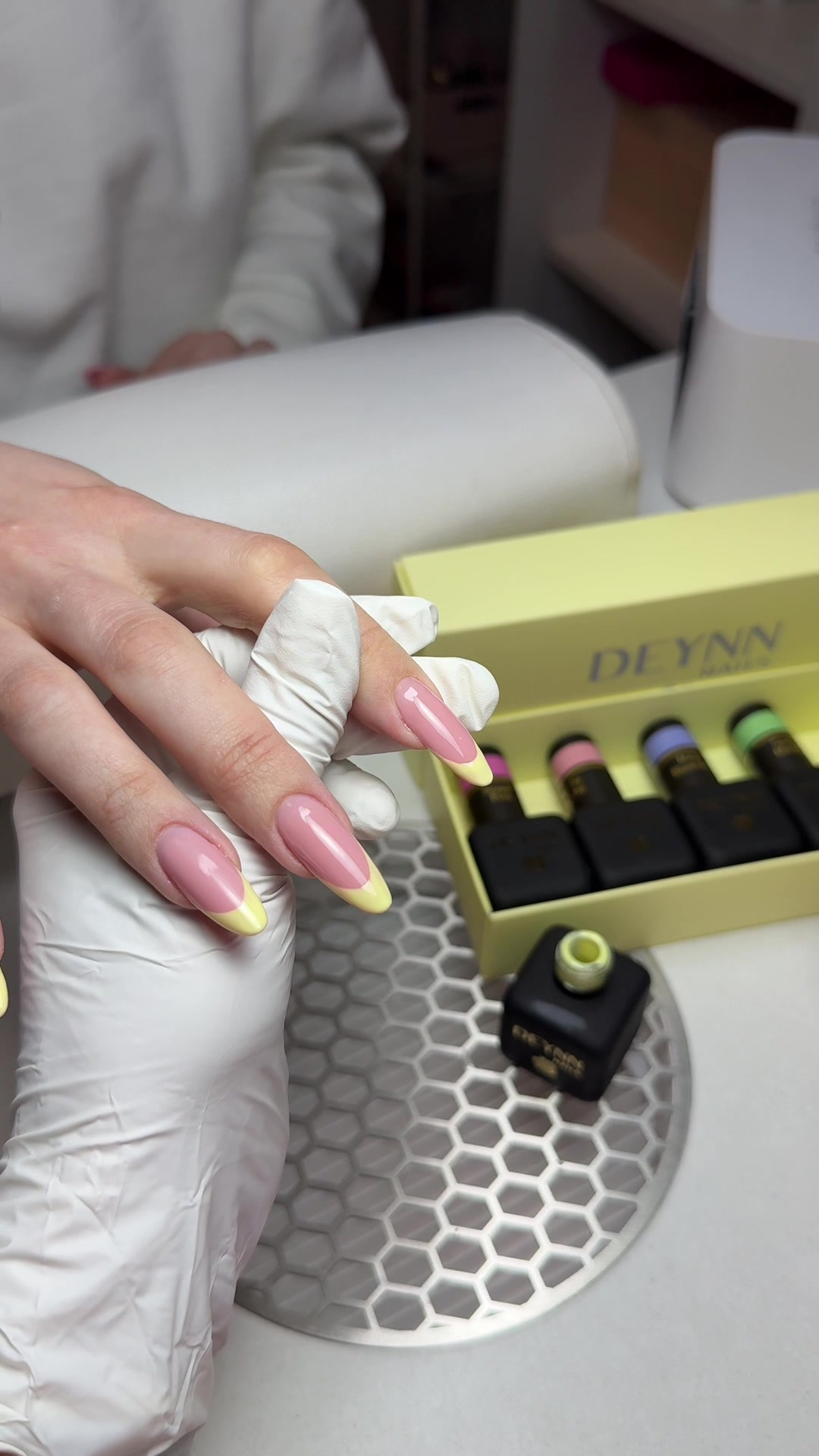 @zuk_nails