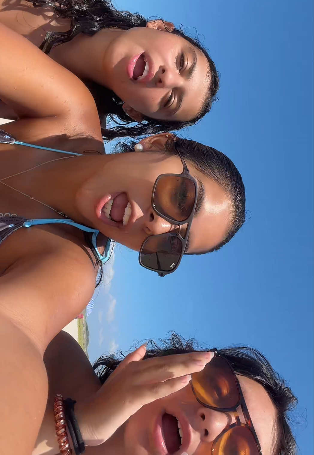 @alexandra🦄 🍭🩷