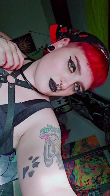 @Sar 🦇 🩸