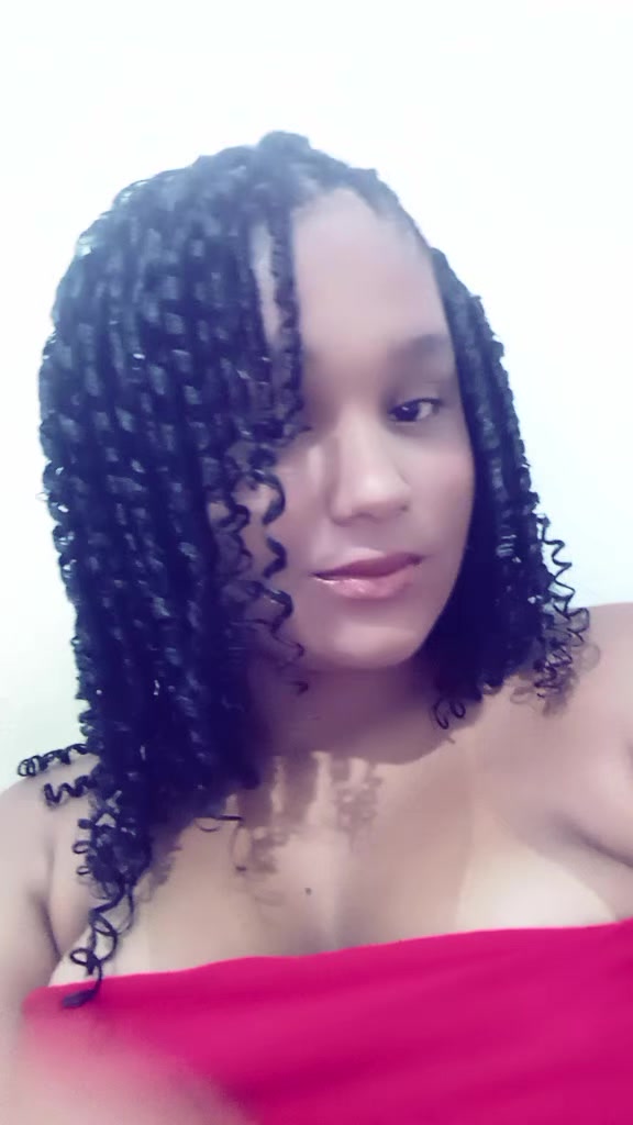 @thatazinha4