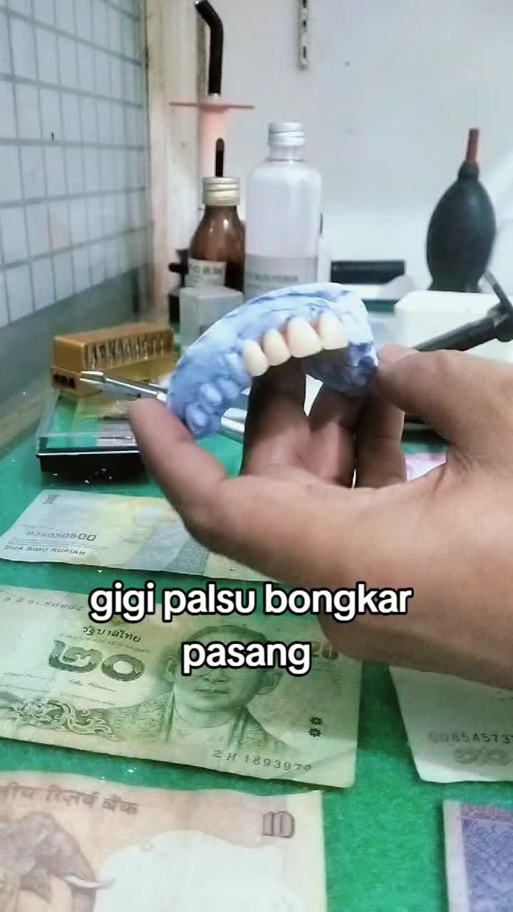 @tukang gigi
