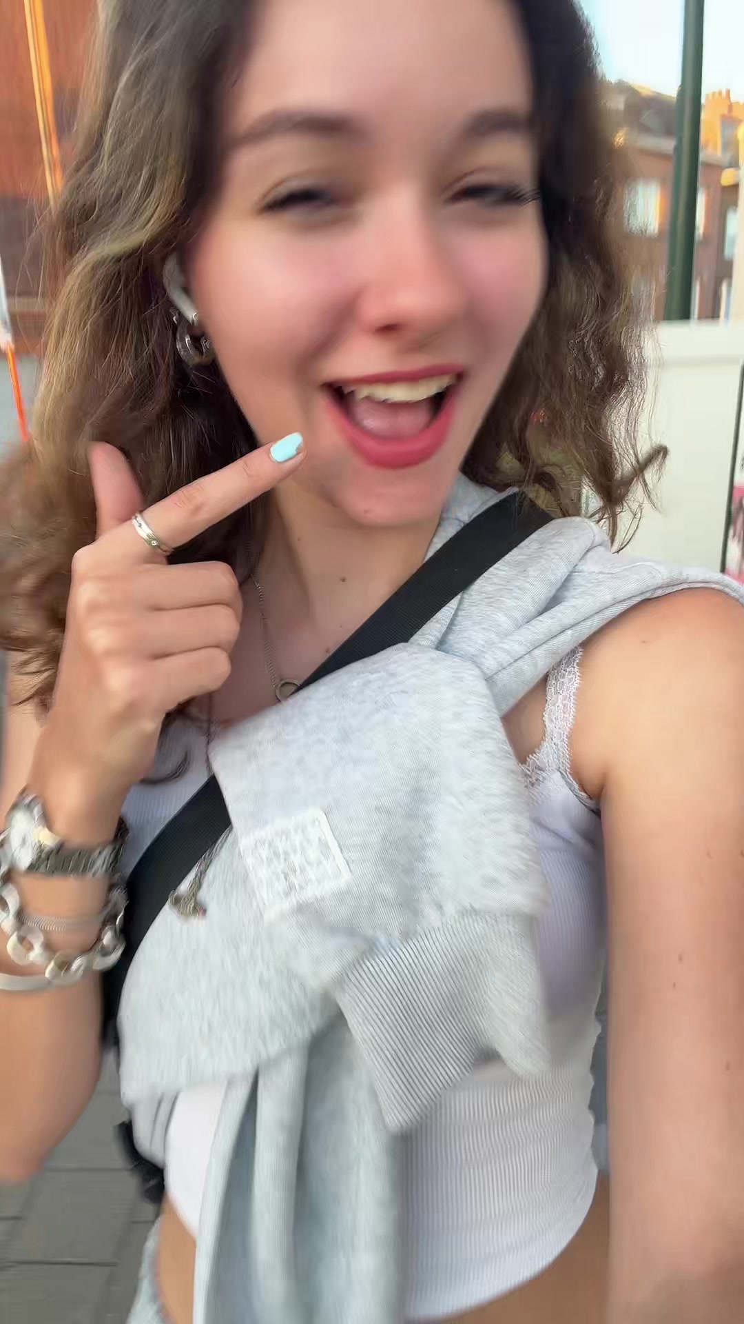 @liqhtnews