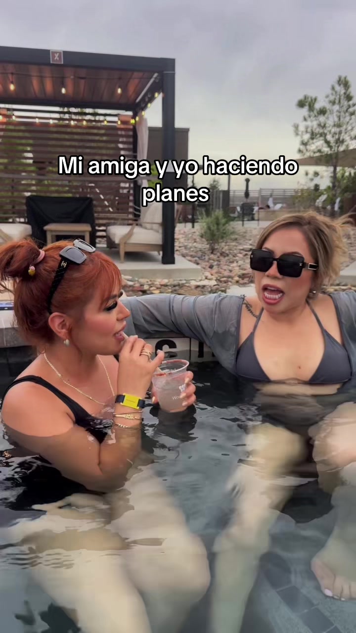 @KarinaconK