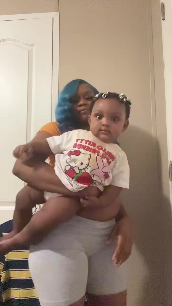 @Slutmeoutniya