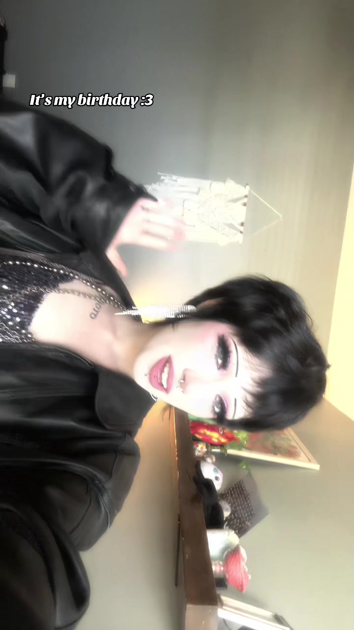 @Twinkerbell<3