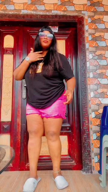 @Ella moni ๐๐น๐๐ฆ