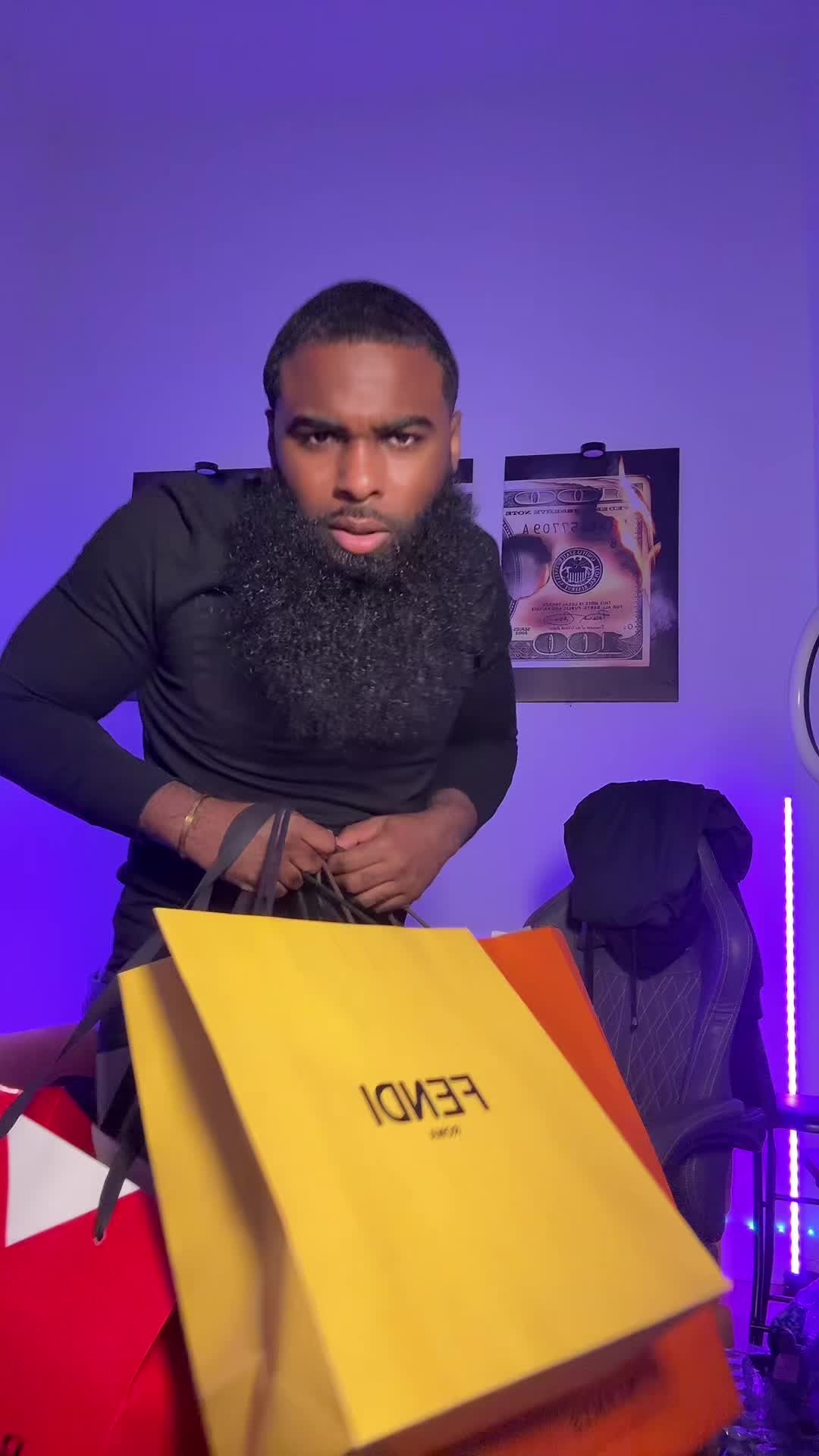@wealth215_