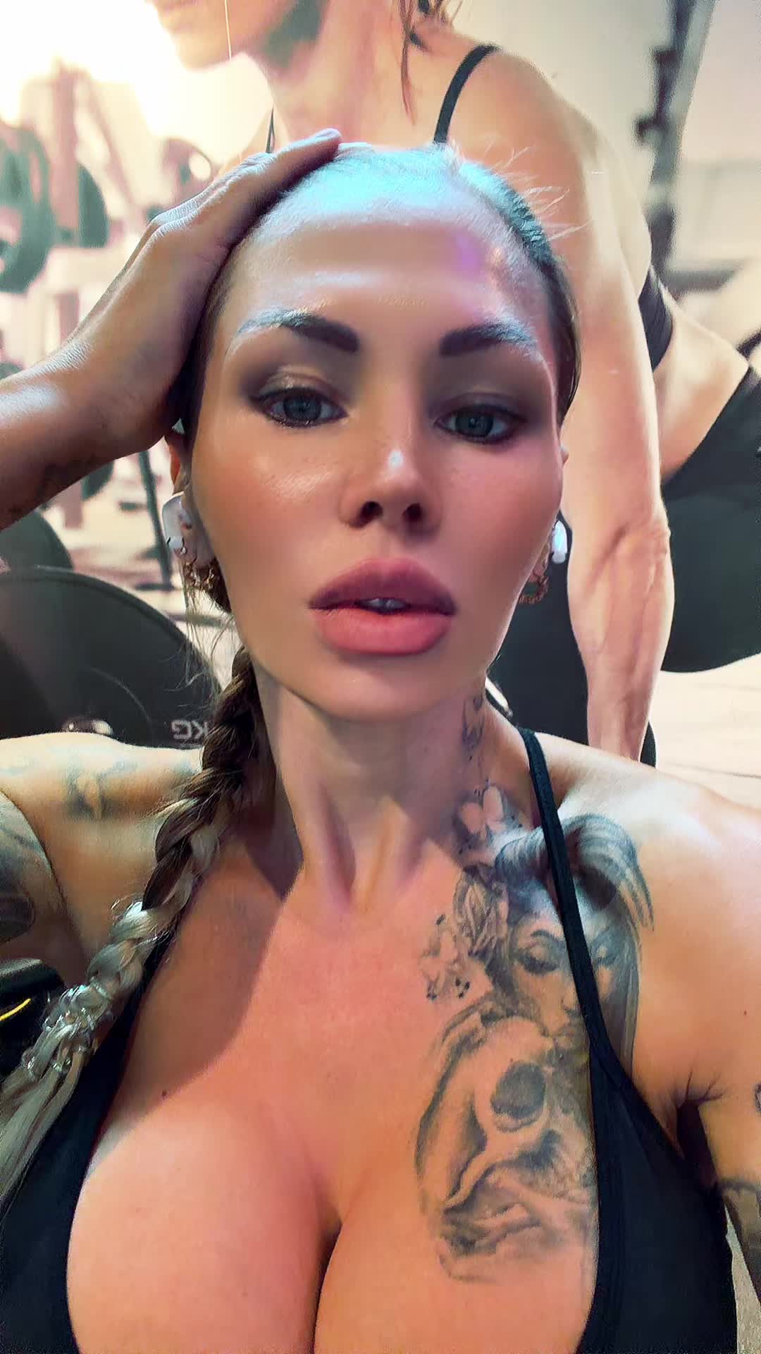 @vikingvanity_