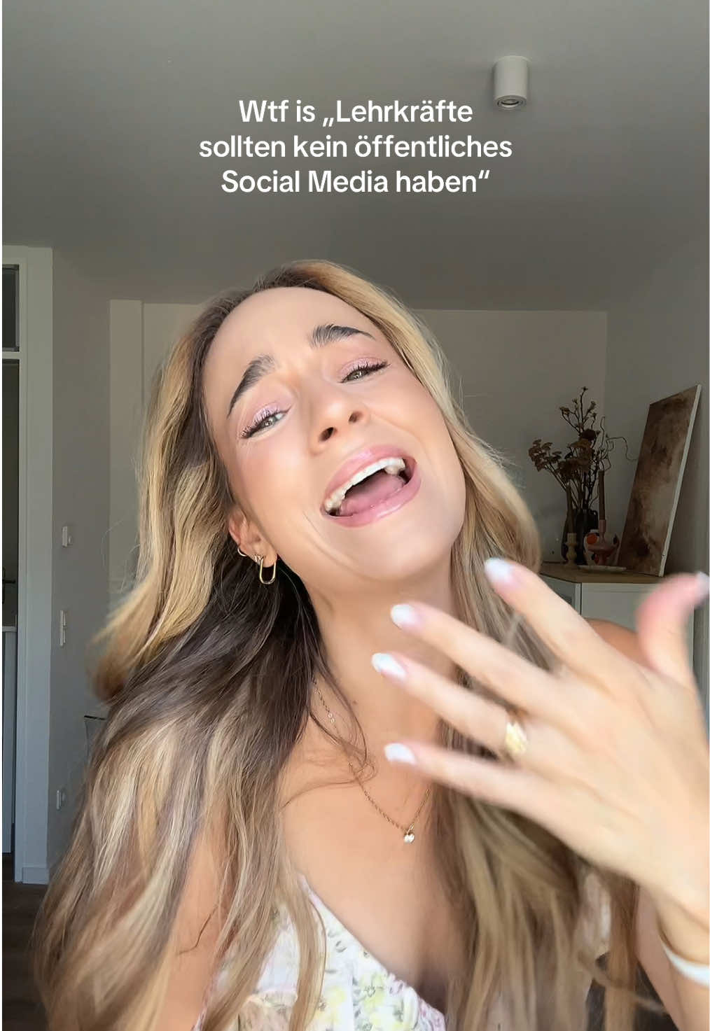 @itsannarahel