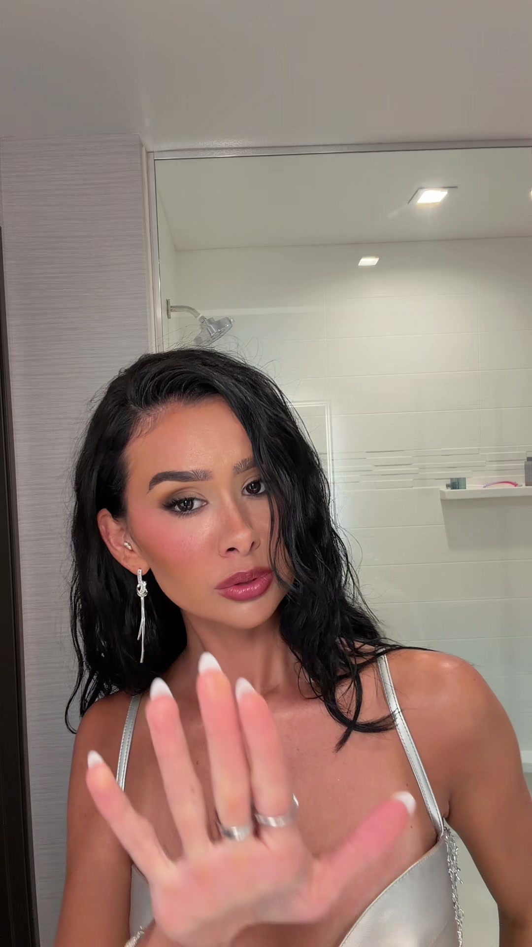 @Hayley Dinaé