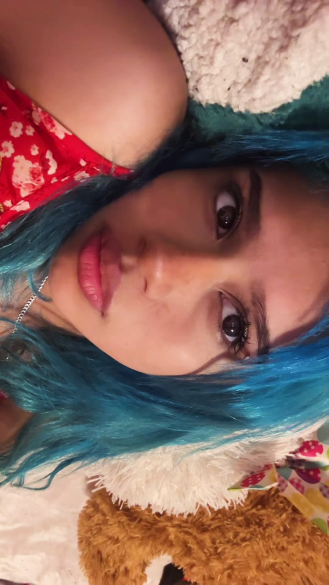 @prettyliesexist