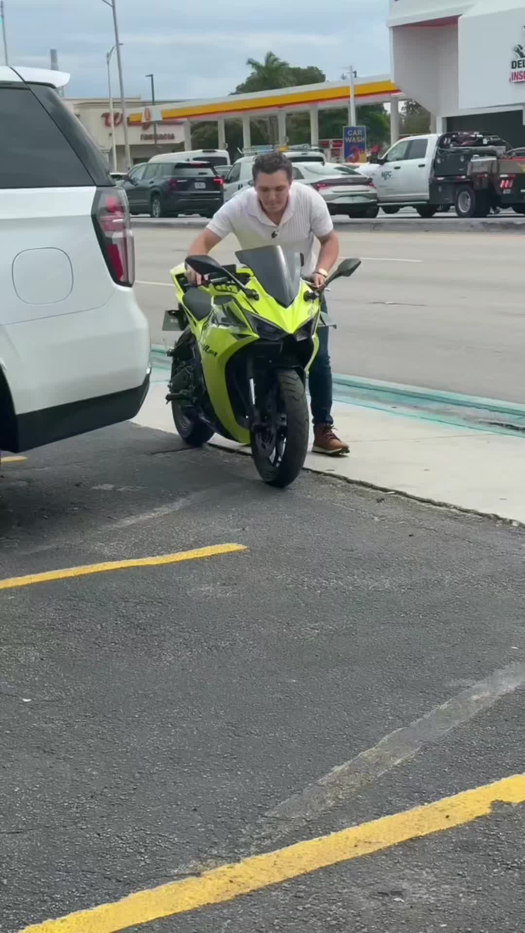 @XMOX MIAMI