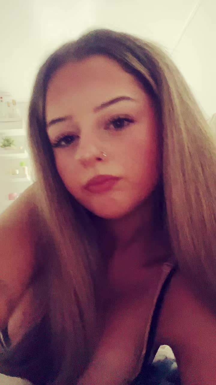@😚😚