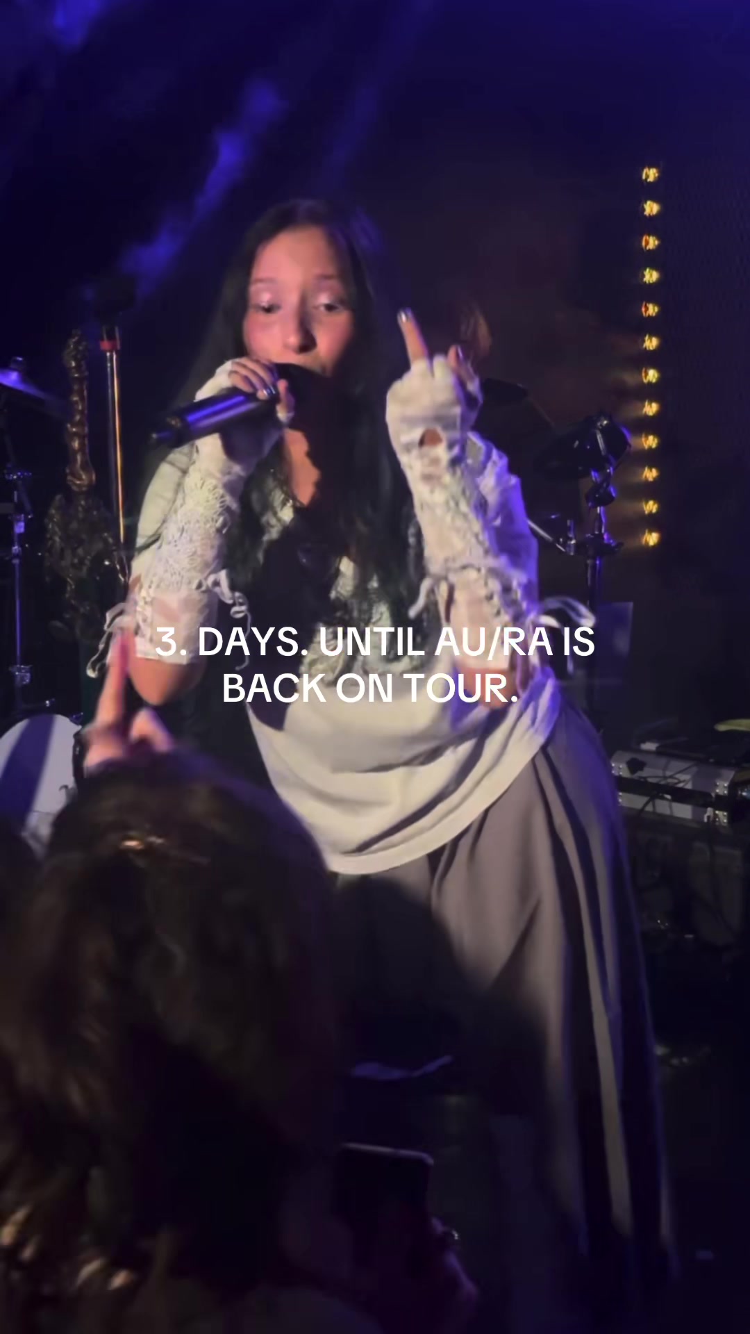 @pieceofaura