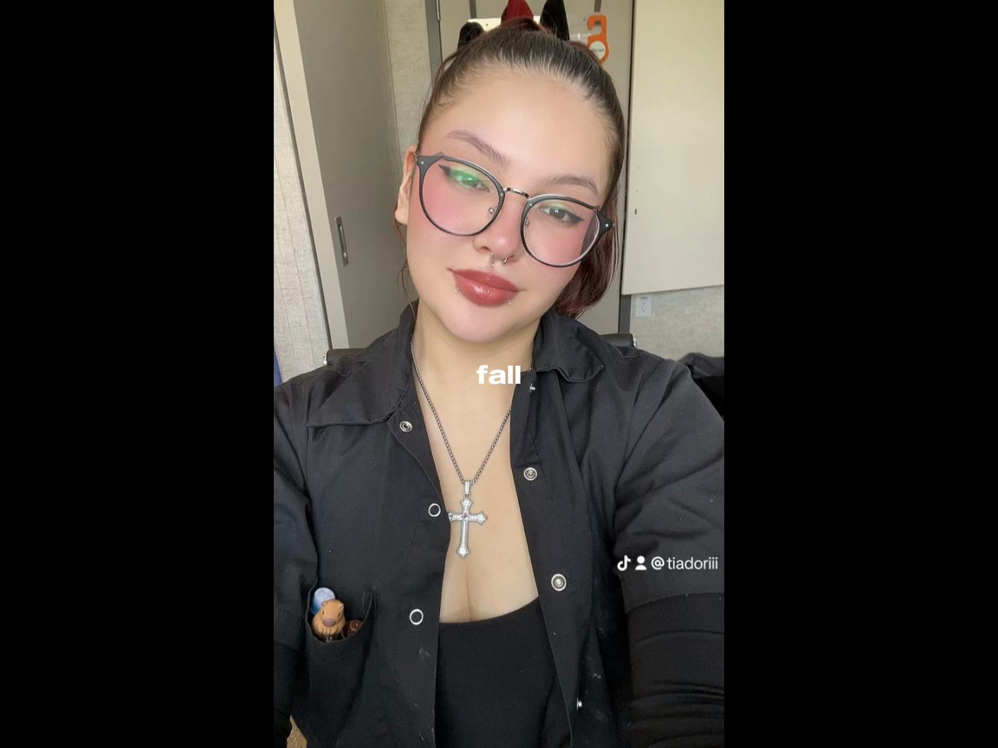 @T