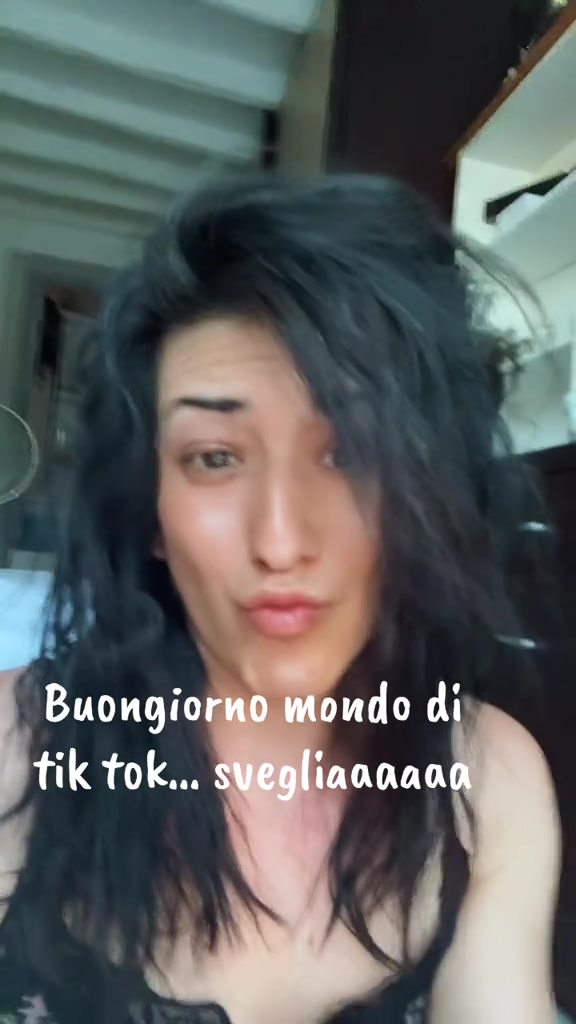 @🖤seirA🖤