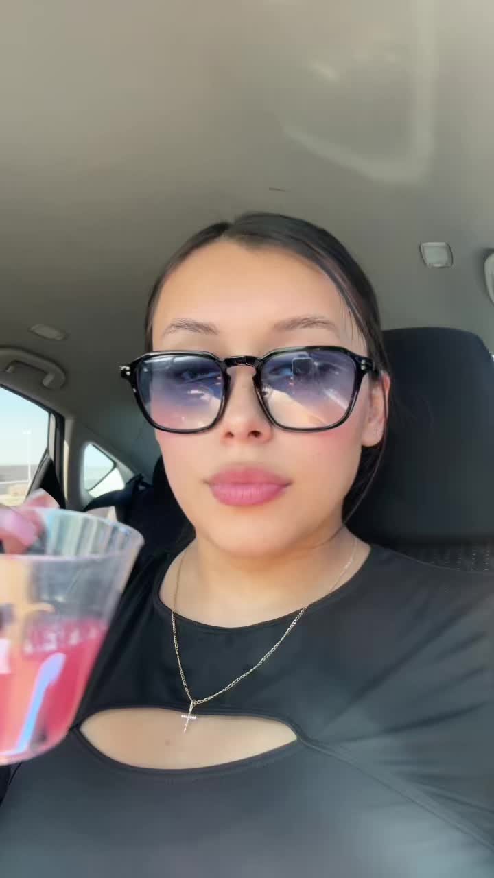 @Mireya