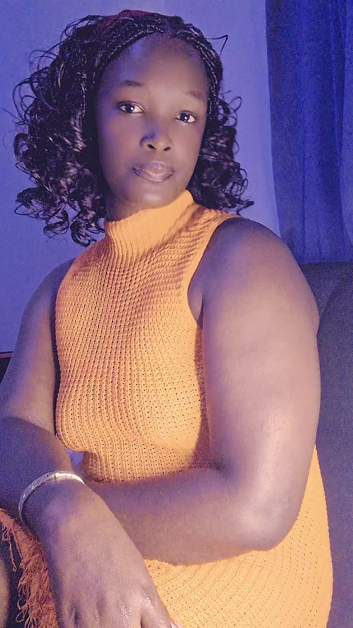@Bella