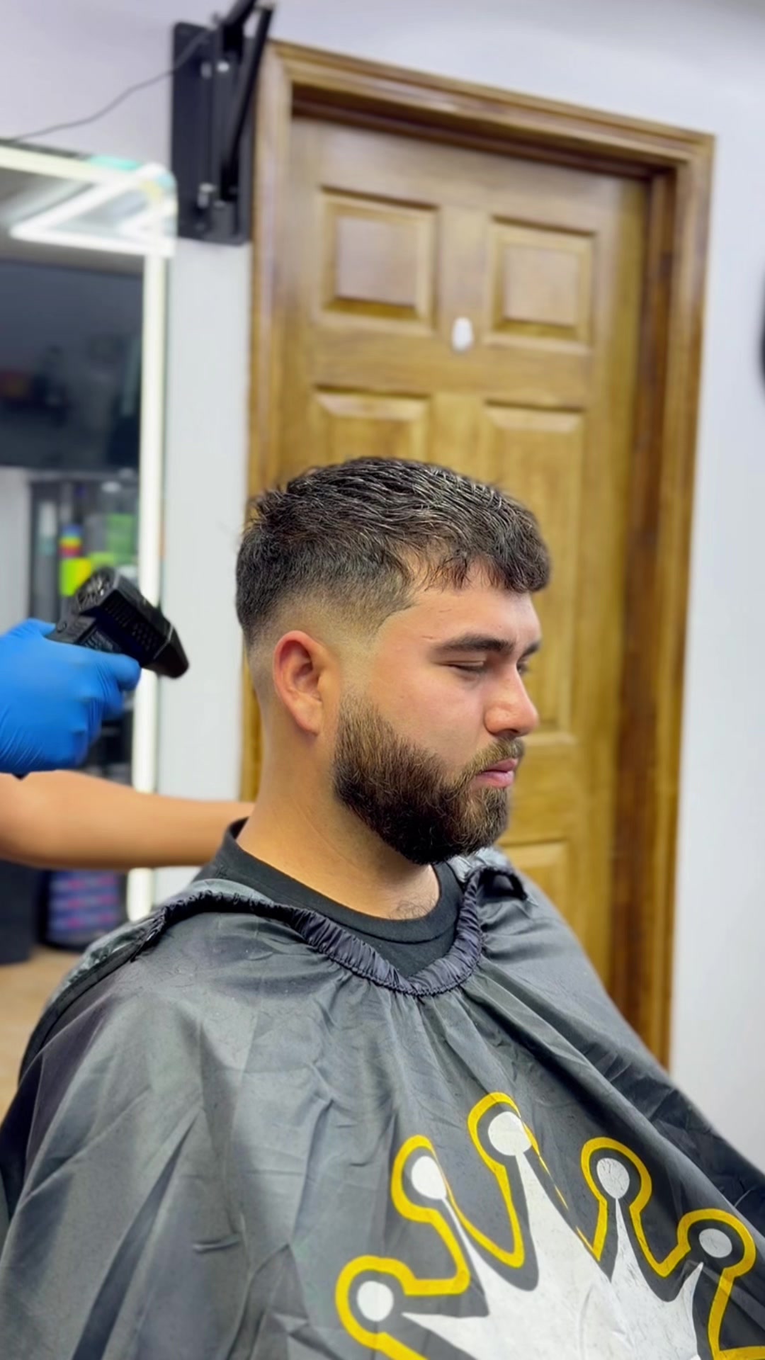 @Jisai Barber