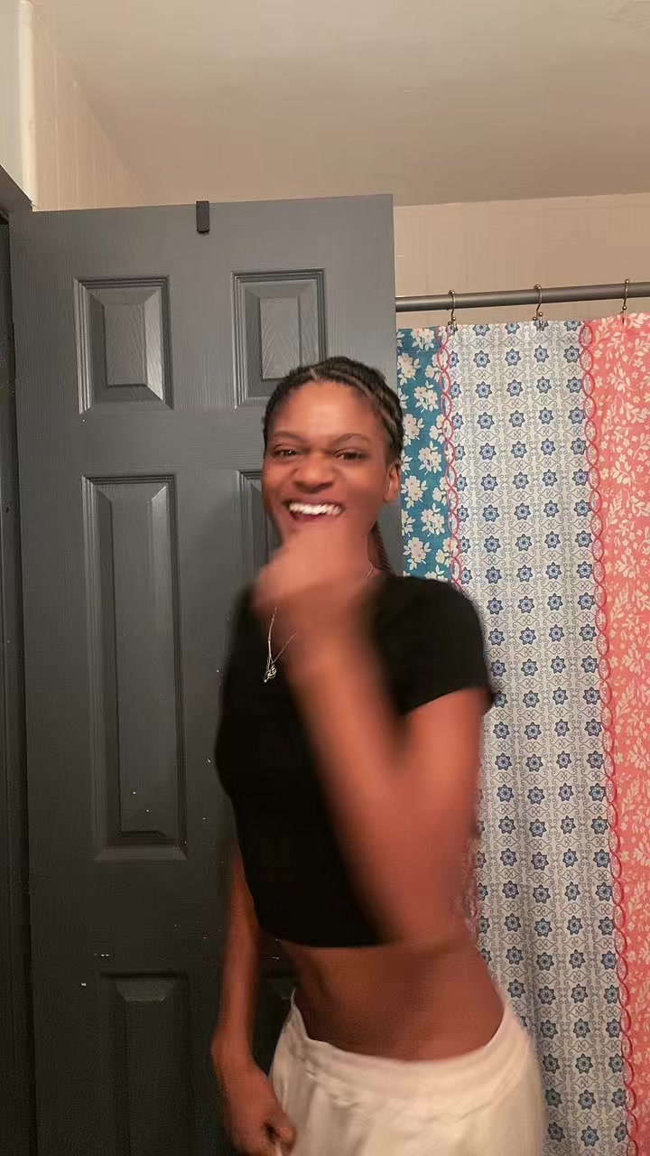 @LariahDeanne