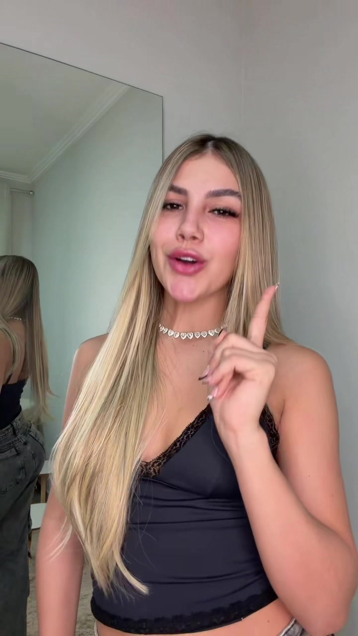 @Isa Lellis