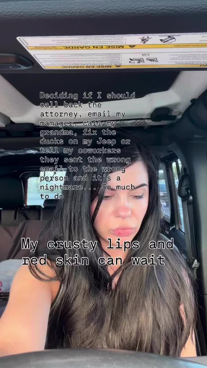@Thegirlwiththesevenjobs IG