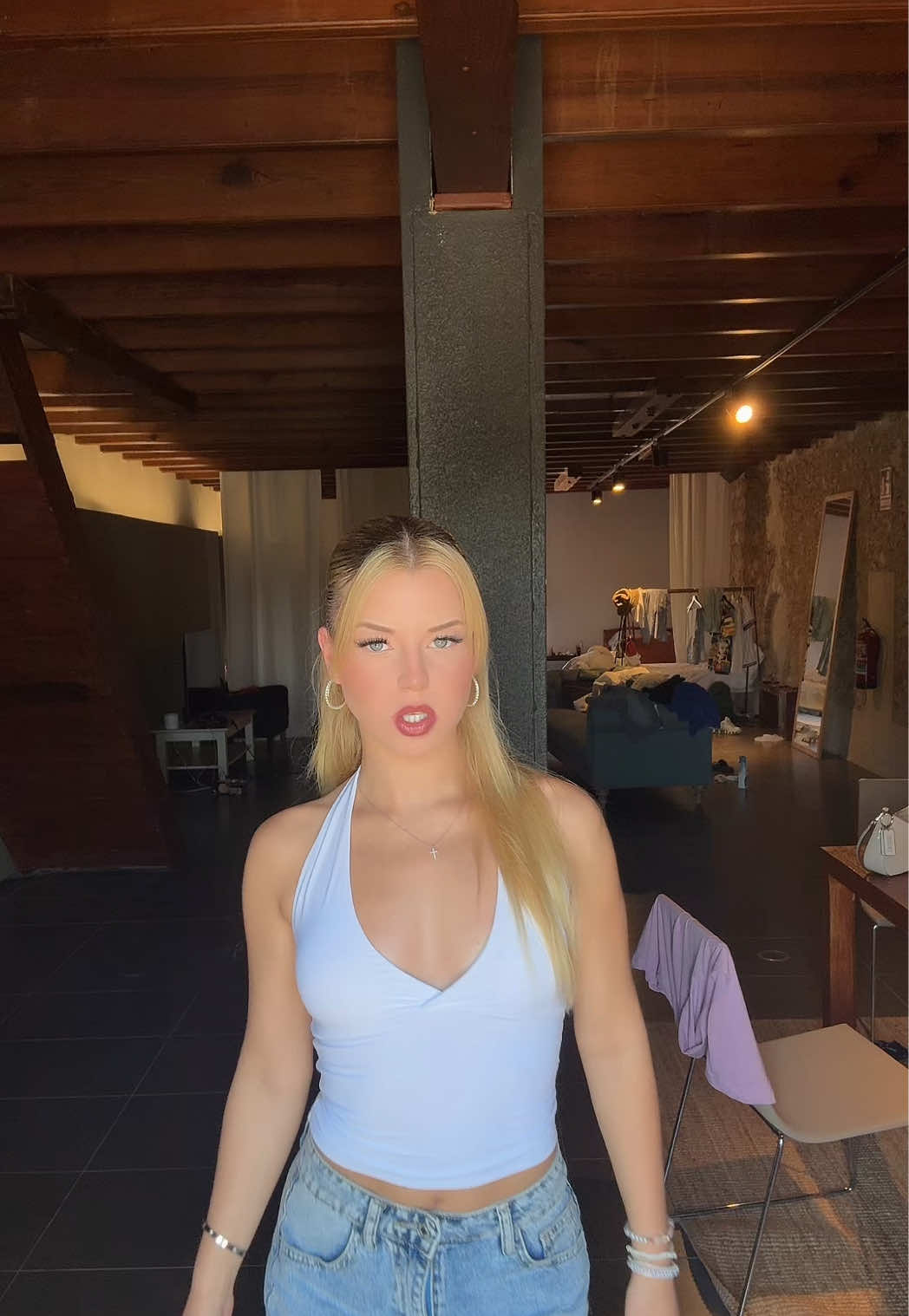 @Joelina🪐