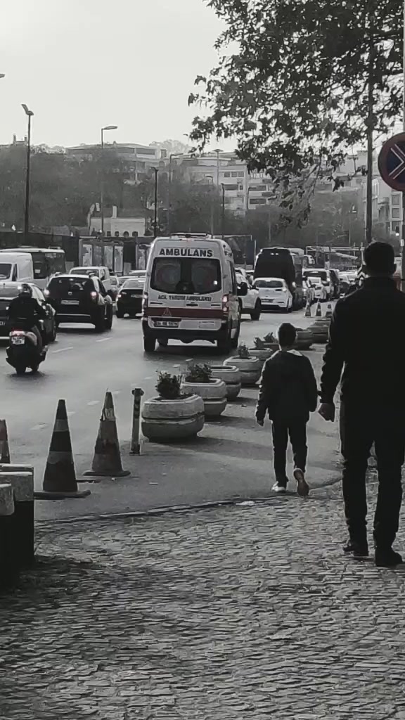 @kara gözlüm 🌸