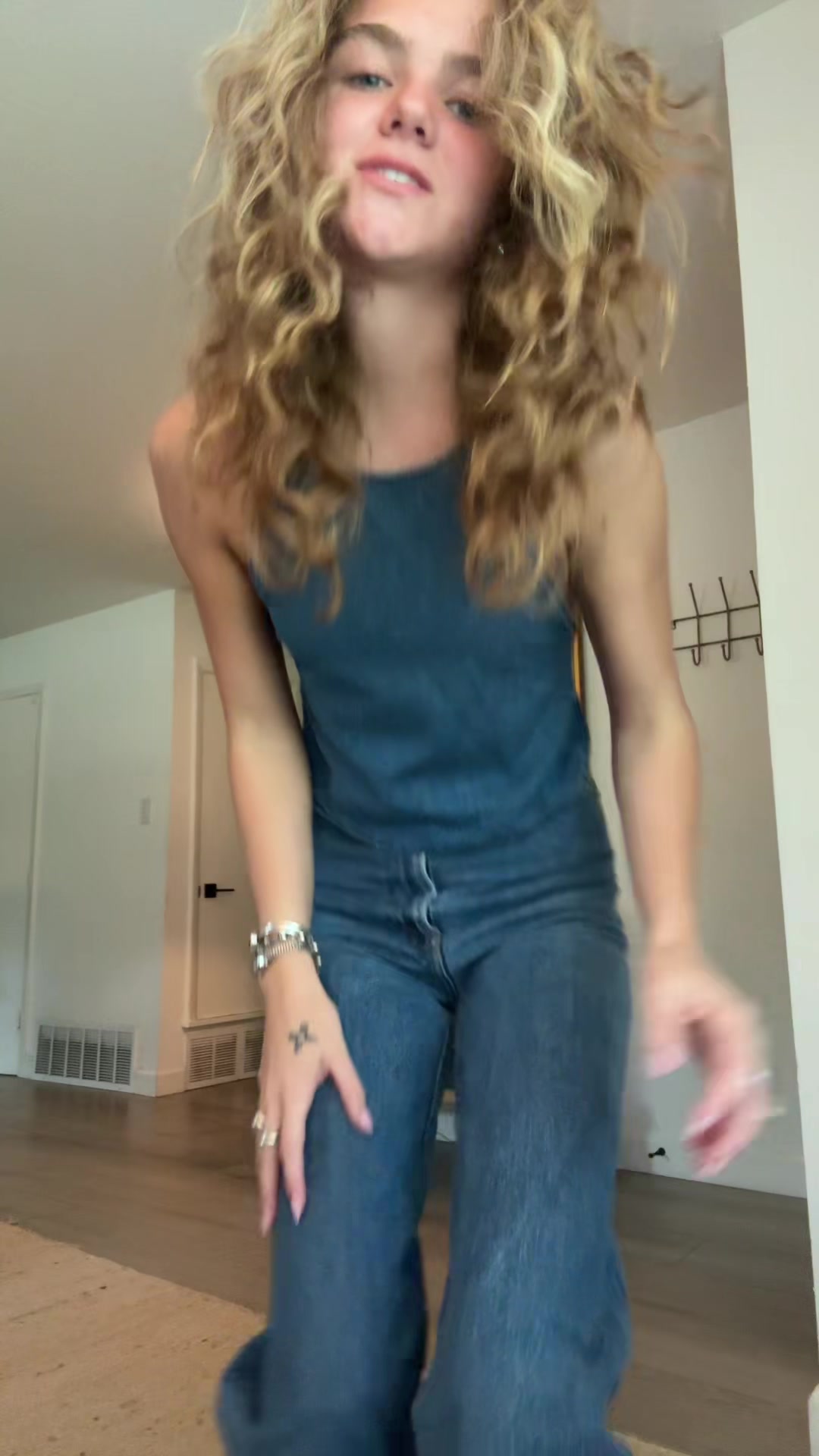 @𝐁𝐞𝐭𝐬𝐲 𝐊𝐚𝐲𝐞