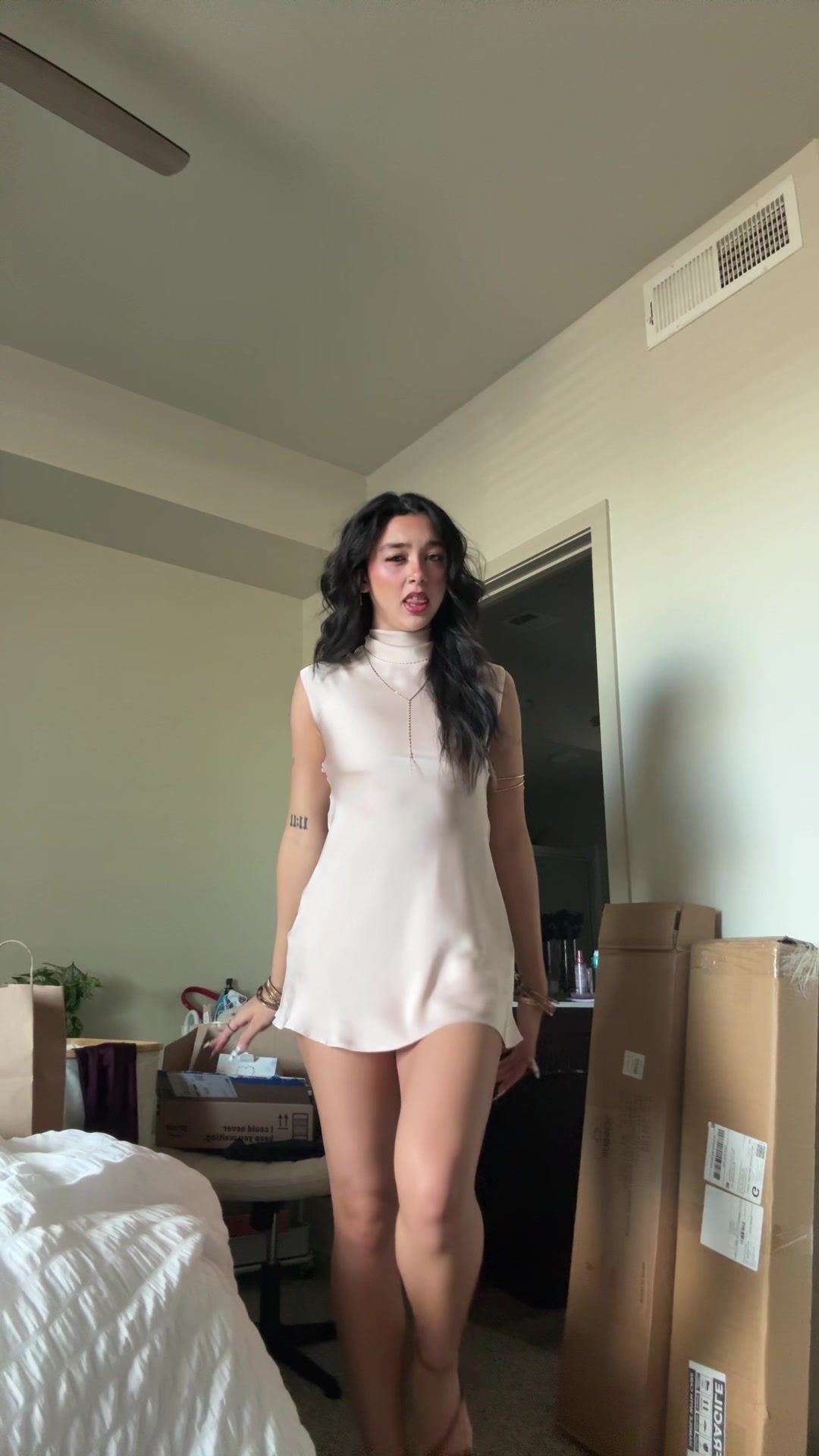 @️