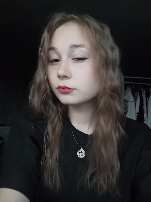 @варюша🦇