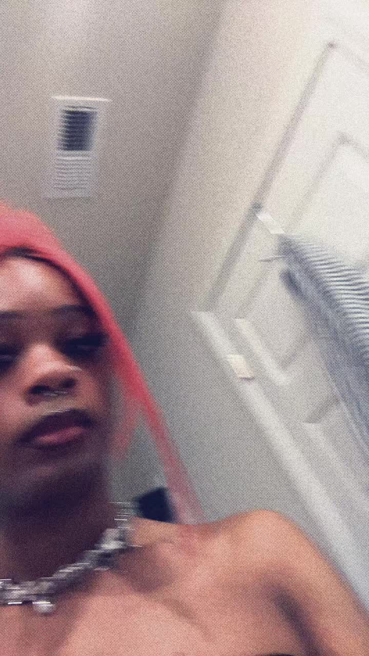 @Badshi®️