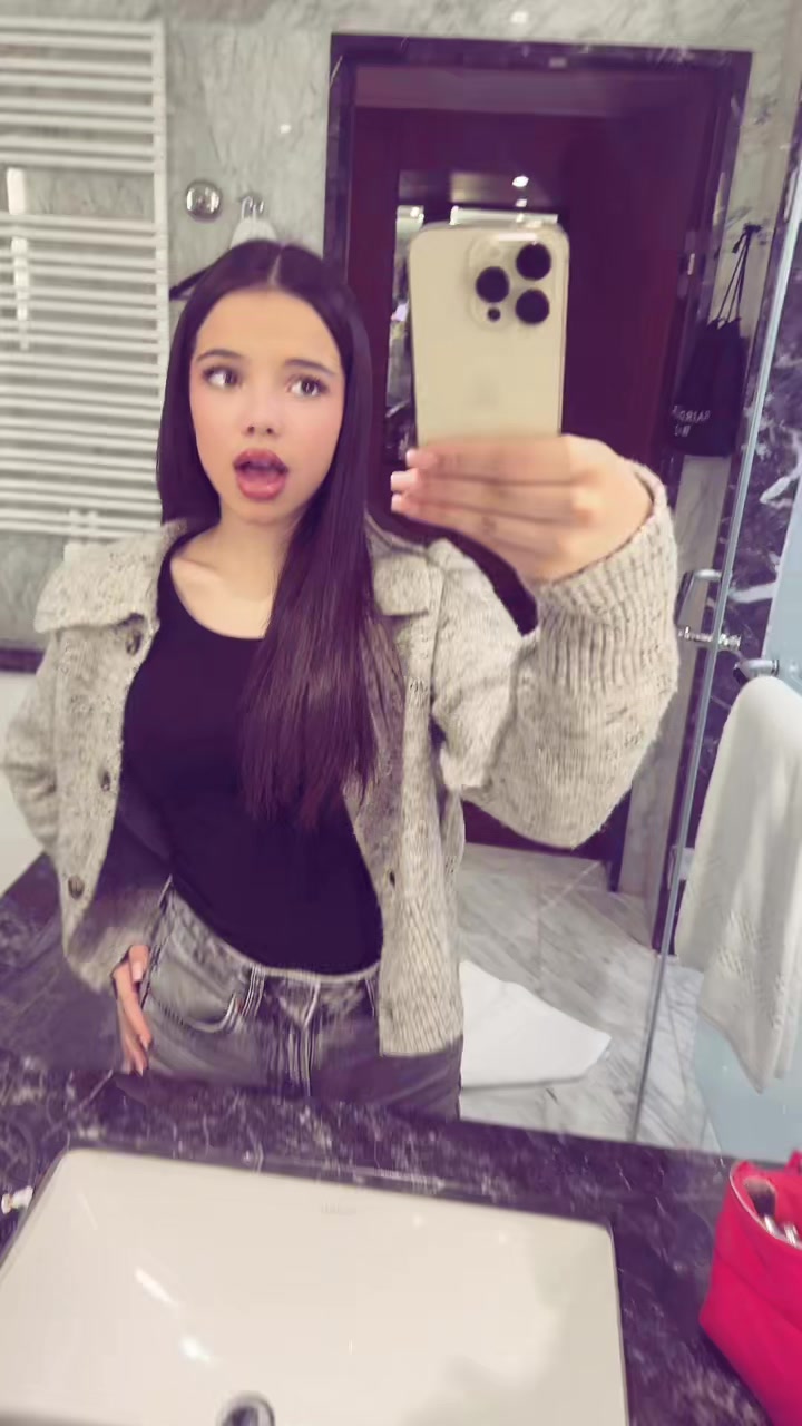 @hanaaa