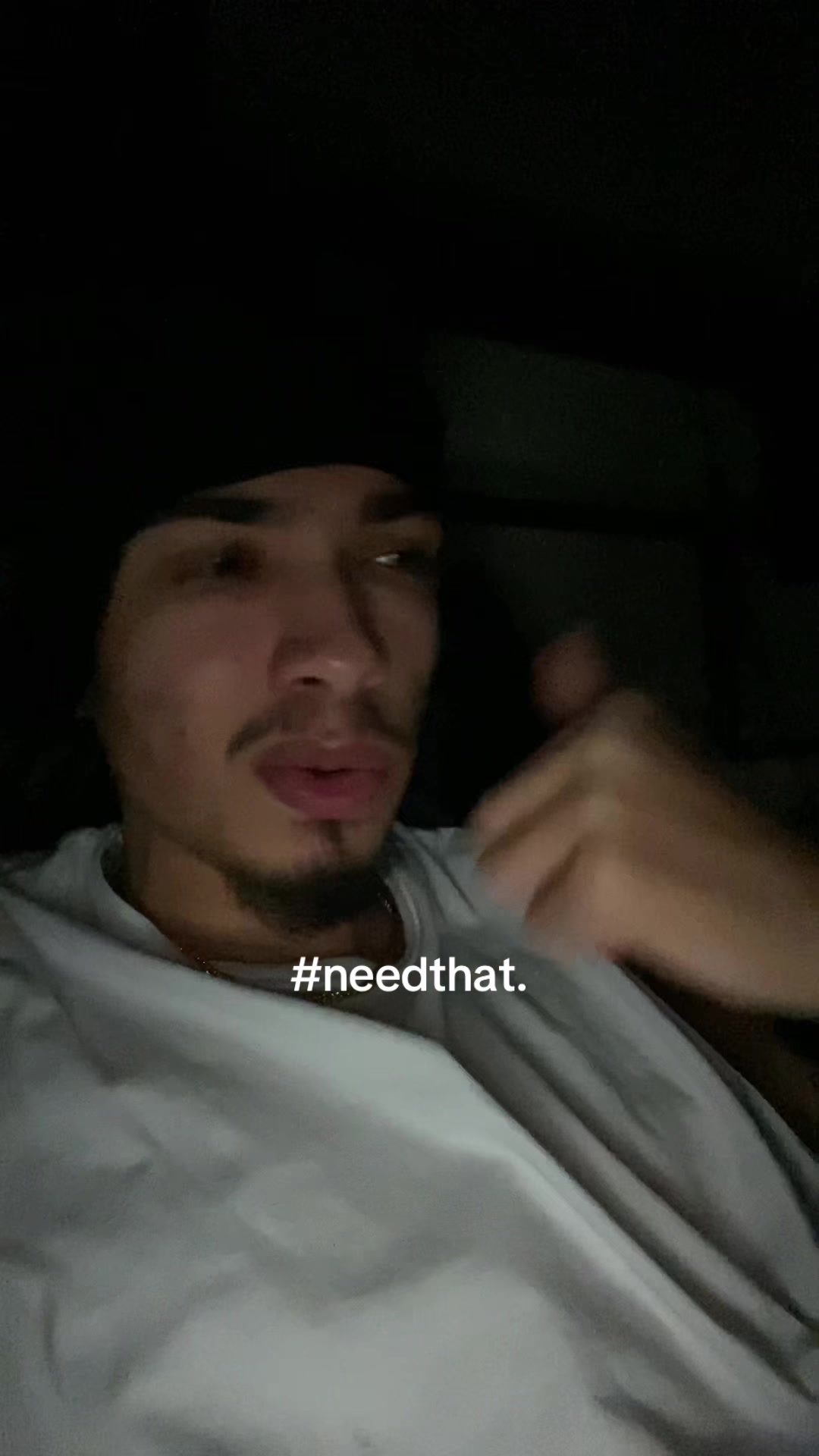 @￼