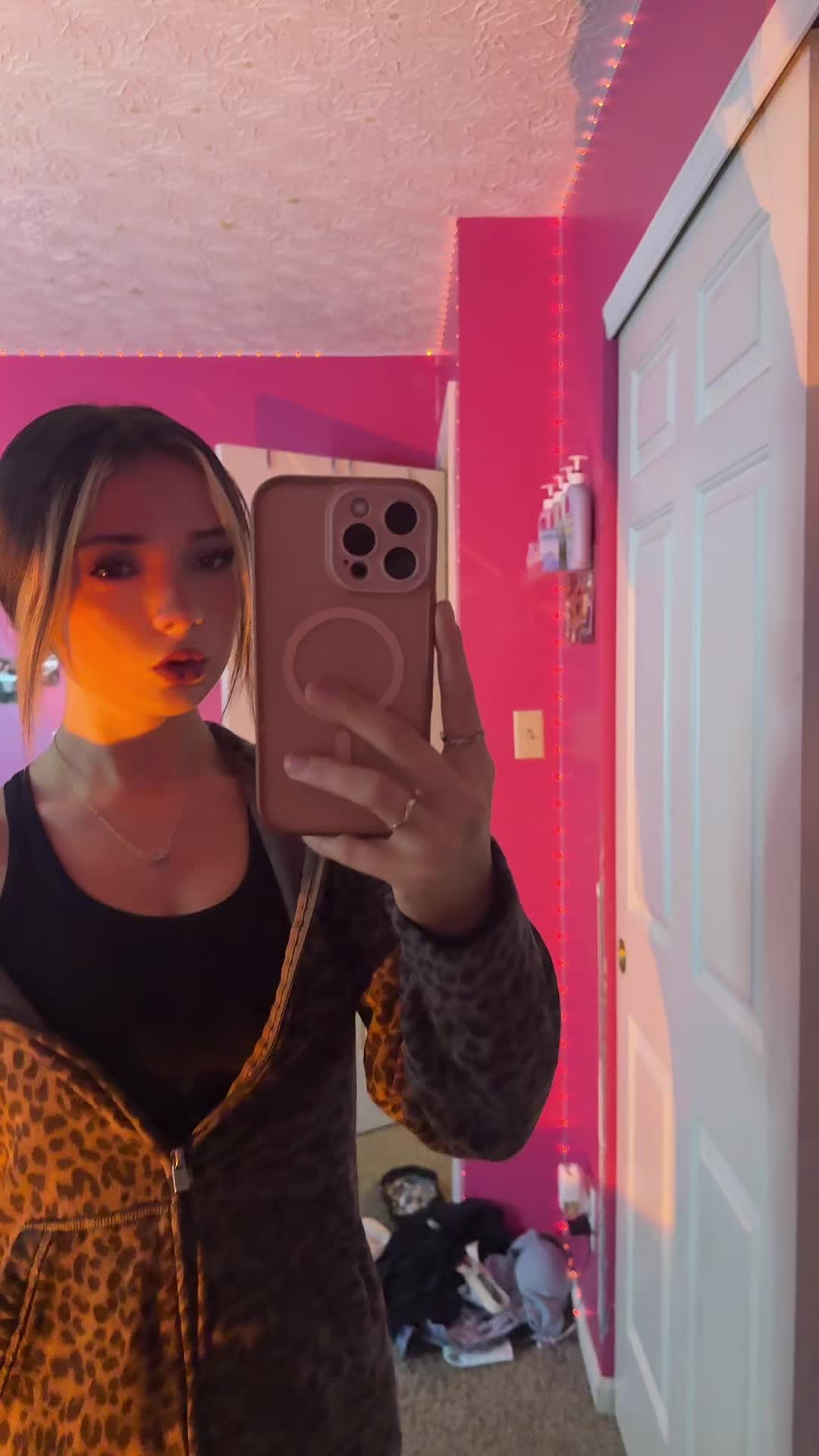 @raeleigh 🌺