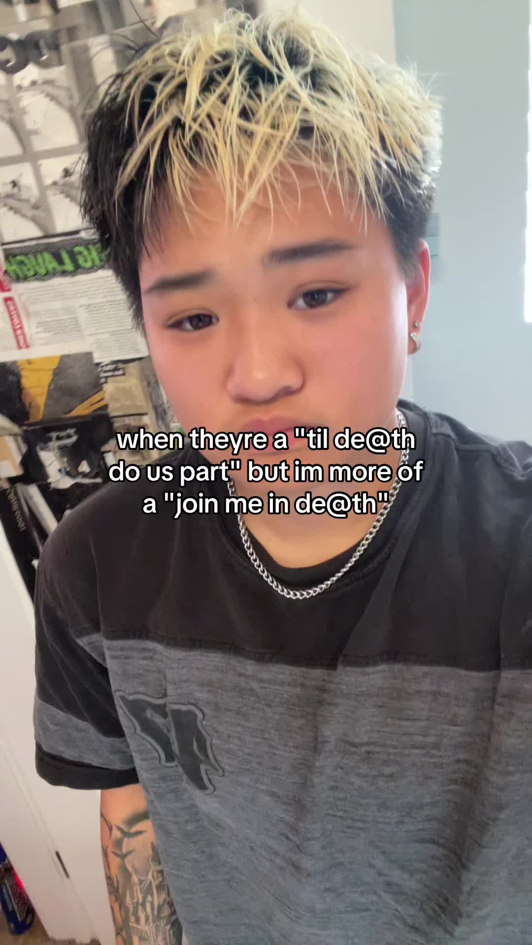 @♱