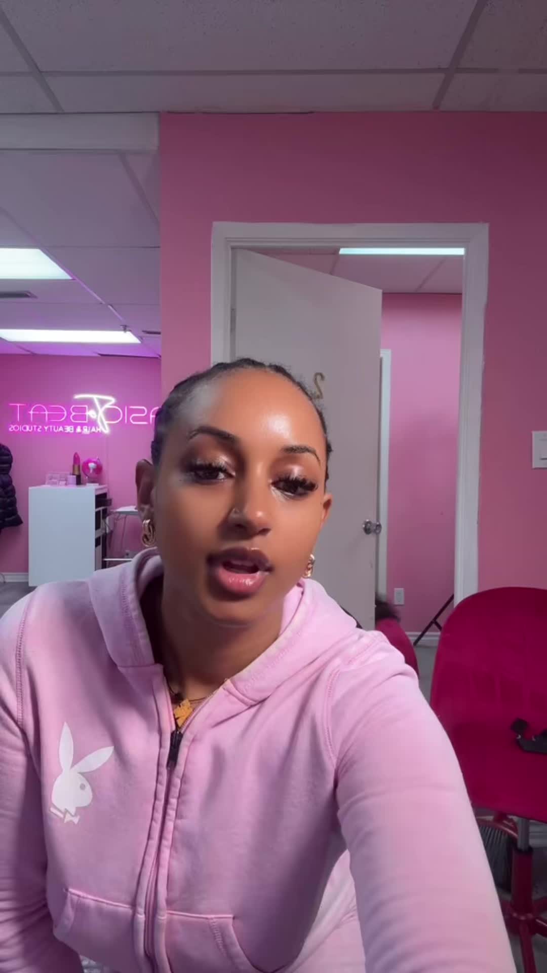 @Minaahxo
